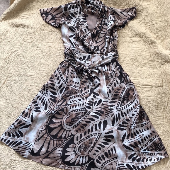 TALBOTS Designer Collection Size 10 fully lined with lined deep side pockets. - Picture 8 of 9